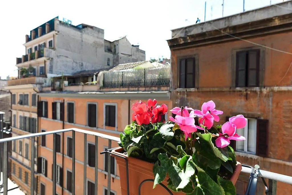 Apartment Bright And Comfy 3 Bedroom Apt In Monti Rome