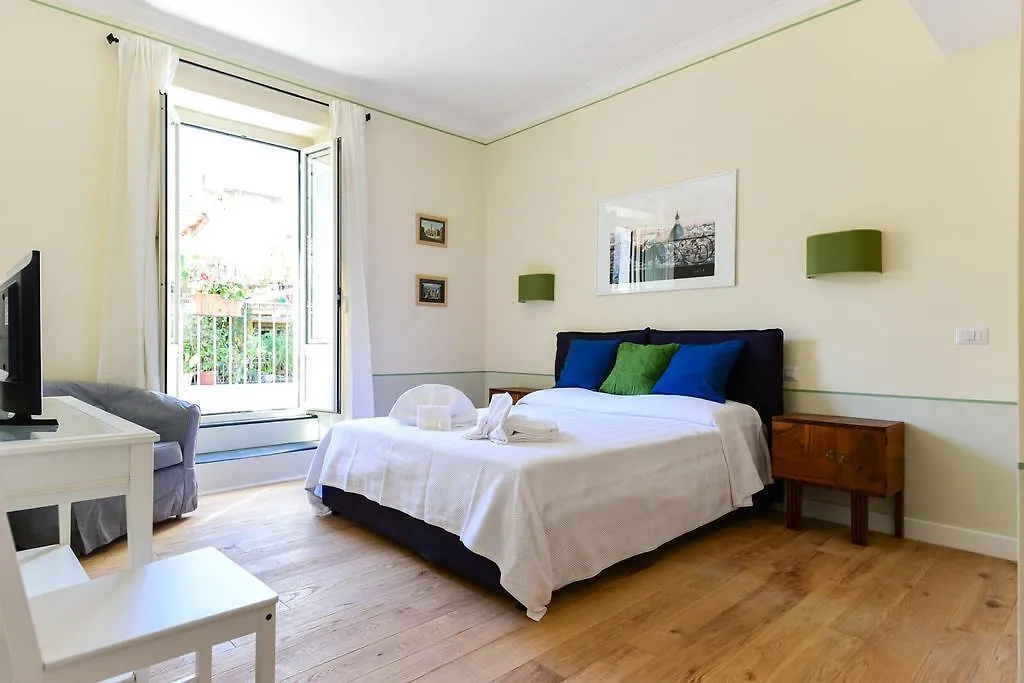 Bright And Comfy 3 Bedroom Apt In Monti Rome